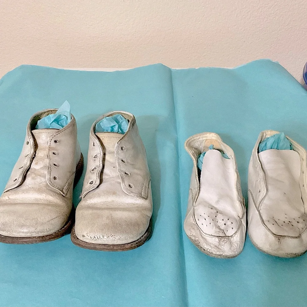 Vintage 60’s Baby Shoes Wee Walkers, Ruggies Foot Traits 2 Prs